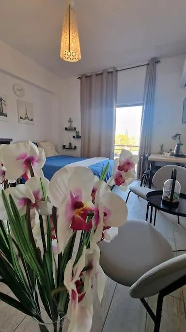 Studio C Larnaca City Center Apartment