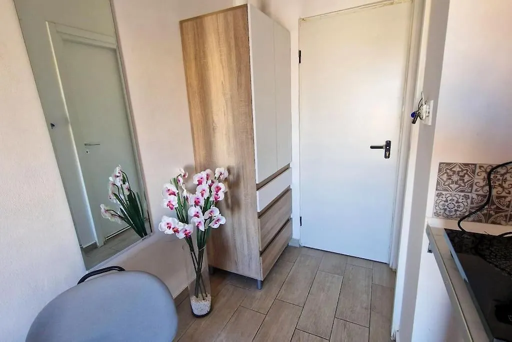 Apartment Studio C Larnaca City Center